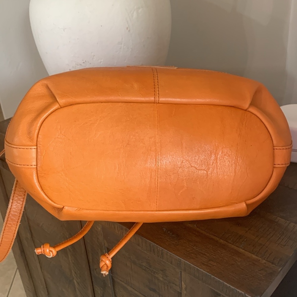 Martha Ponti Portugal Orangish tan Woven Leather Shoulder Bag - Picture 2 of 8
